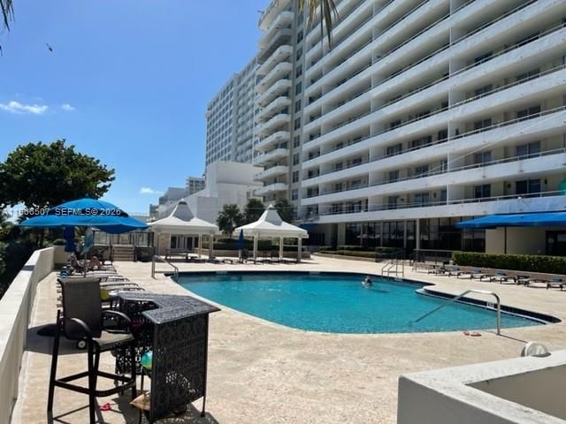 5555 Collins Ave, Unit 7Z, Miami Beach, FL 33140 Photo