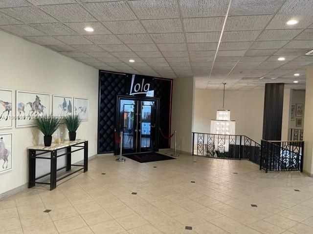 5555 Collins Ave, Unit 7Z, Miami Beach, FL 33140 Photo