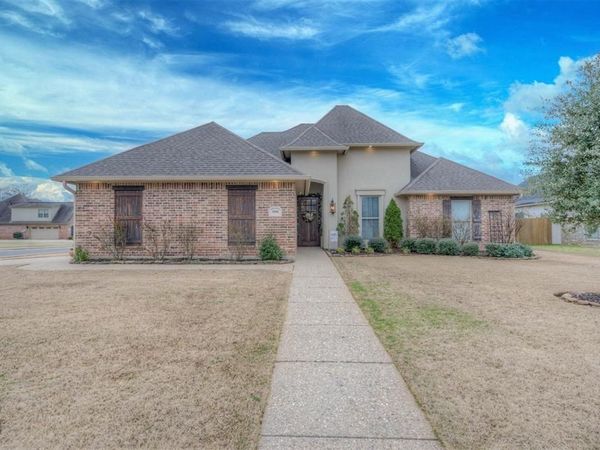 800 Durango Drive, Bossier City, LA 71111