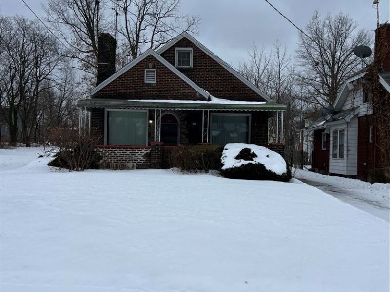 221 E Avondale Avenue, Youngstown, OH 44507 Photo 1