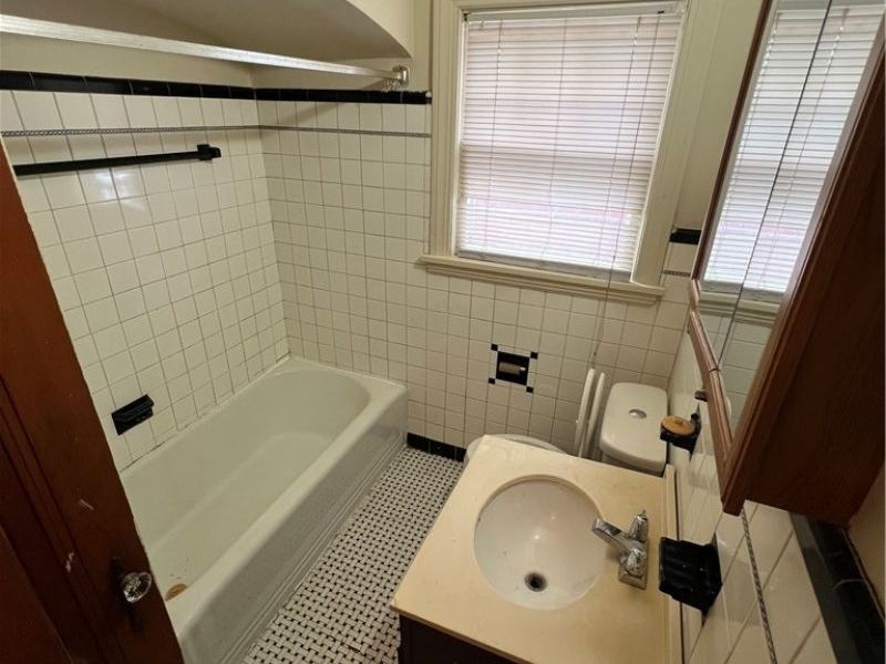 221 E Avondale Avenue, Youngstown, OH 44507 Photo 9