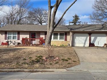 18 Brookside Drive, Paola, KS 66071