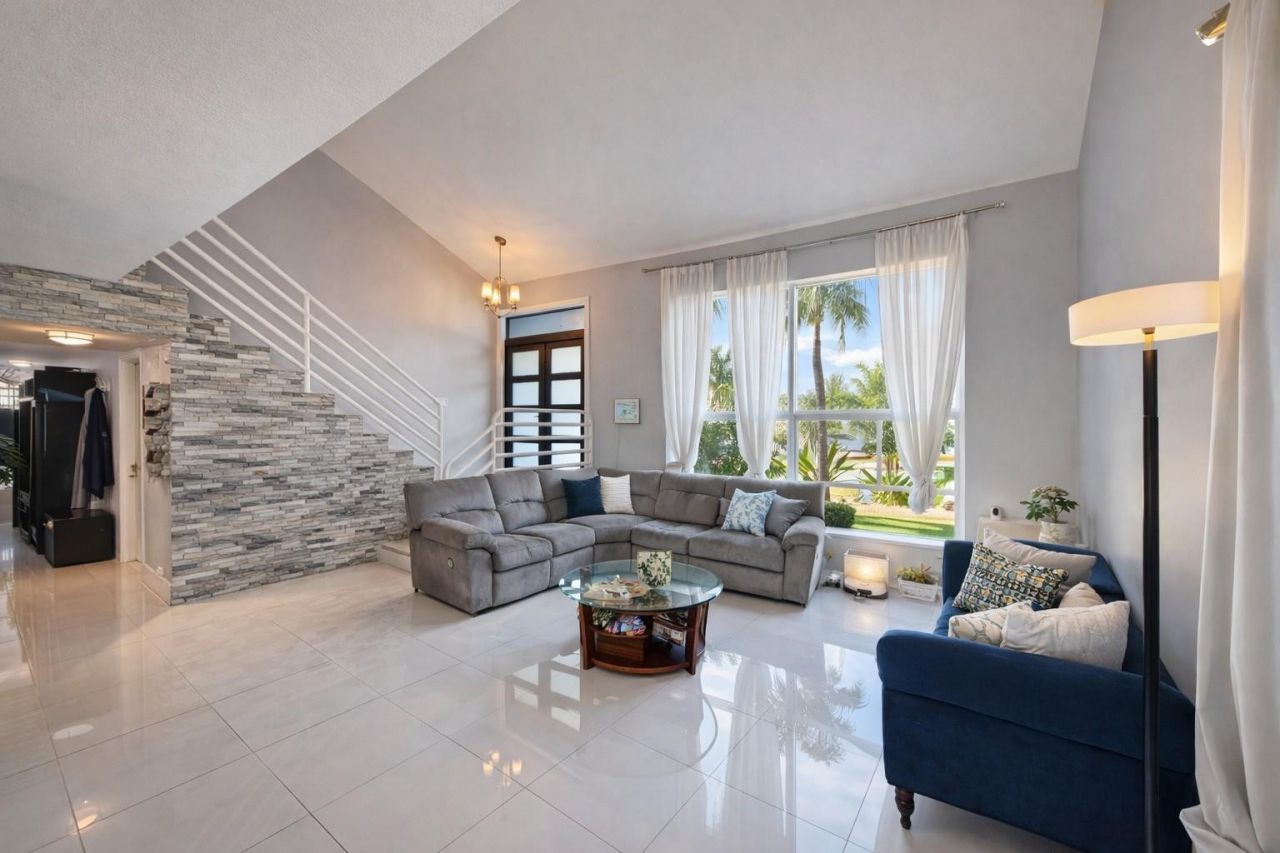 16070 SW 89th Avenue Road, Palmetto Bay, FL 33157 Photo