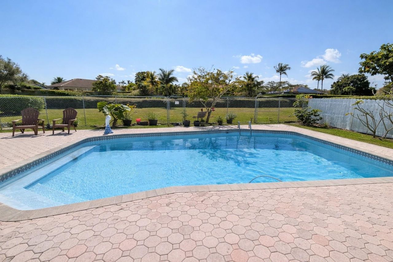 16070 SW 89th Avenue Road, Palmetto Bay, FL 33157 Photo