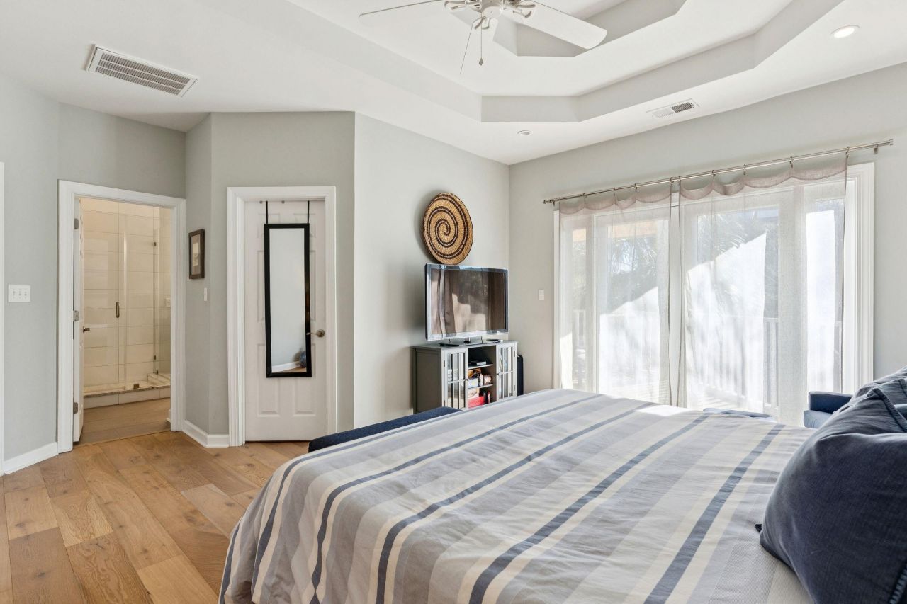 1551 Ben Sawyer Boulevard Photo 19