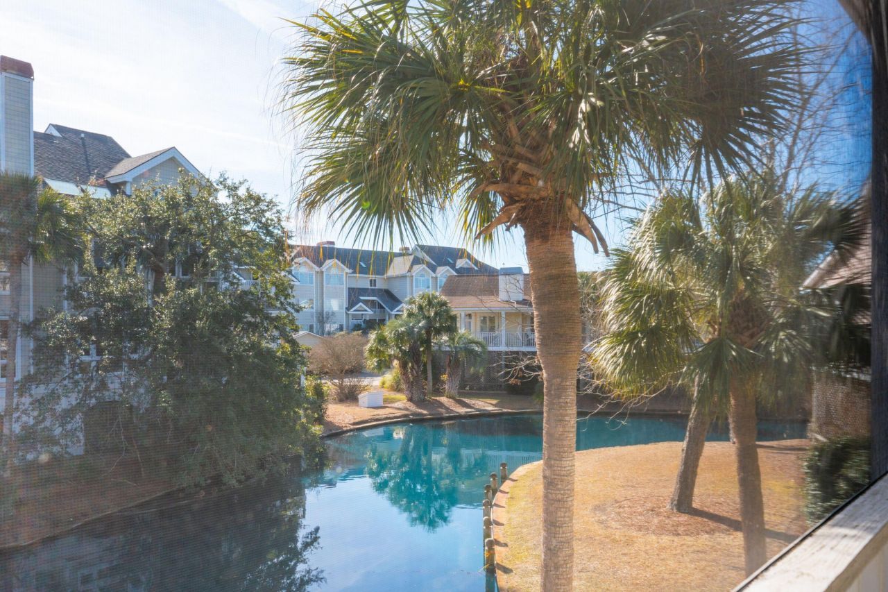 1551 Ben Sawyer Boulevard Photo 35