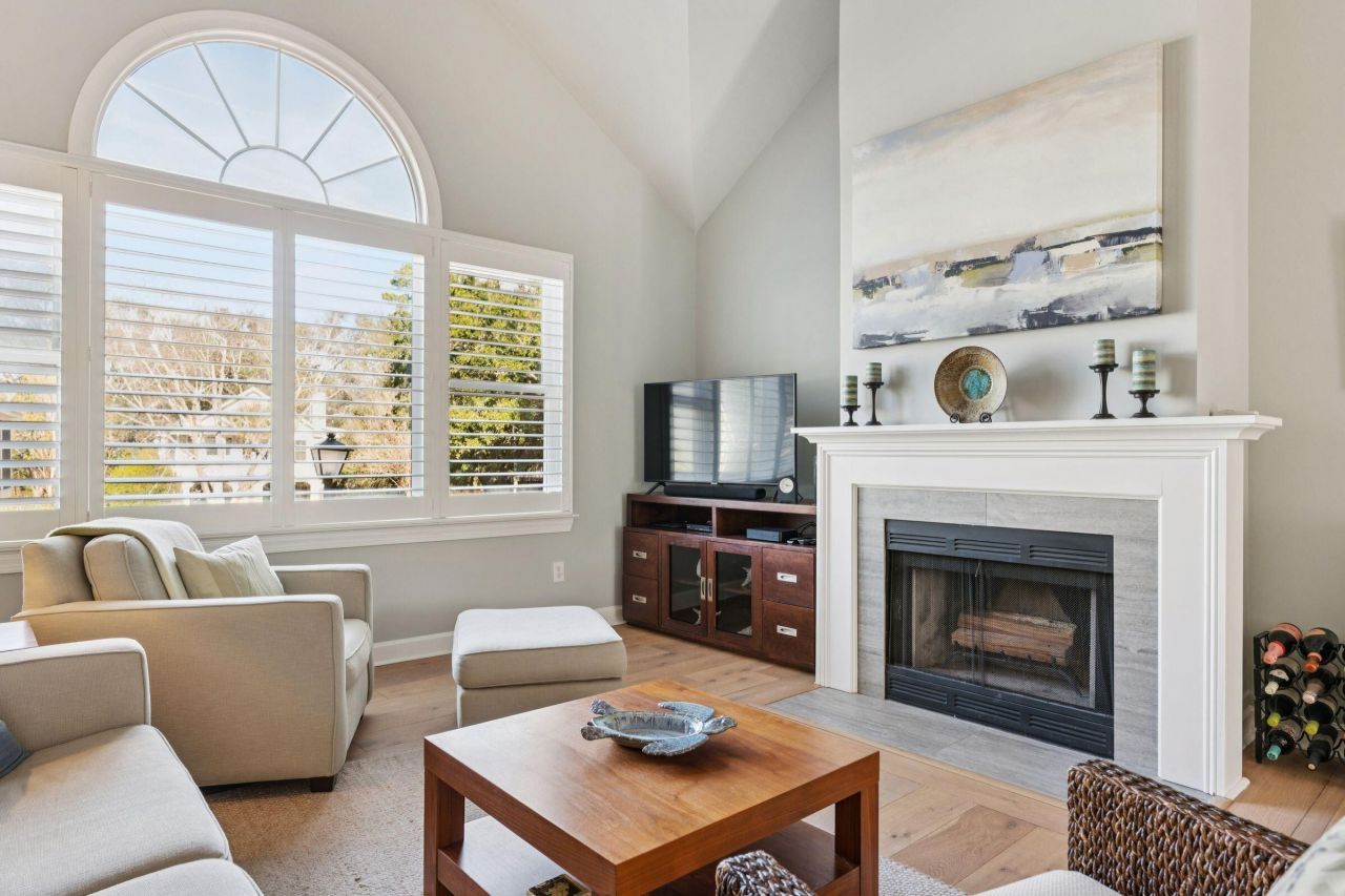 1551 Ben Sawyer Boulevard Photo 6