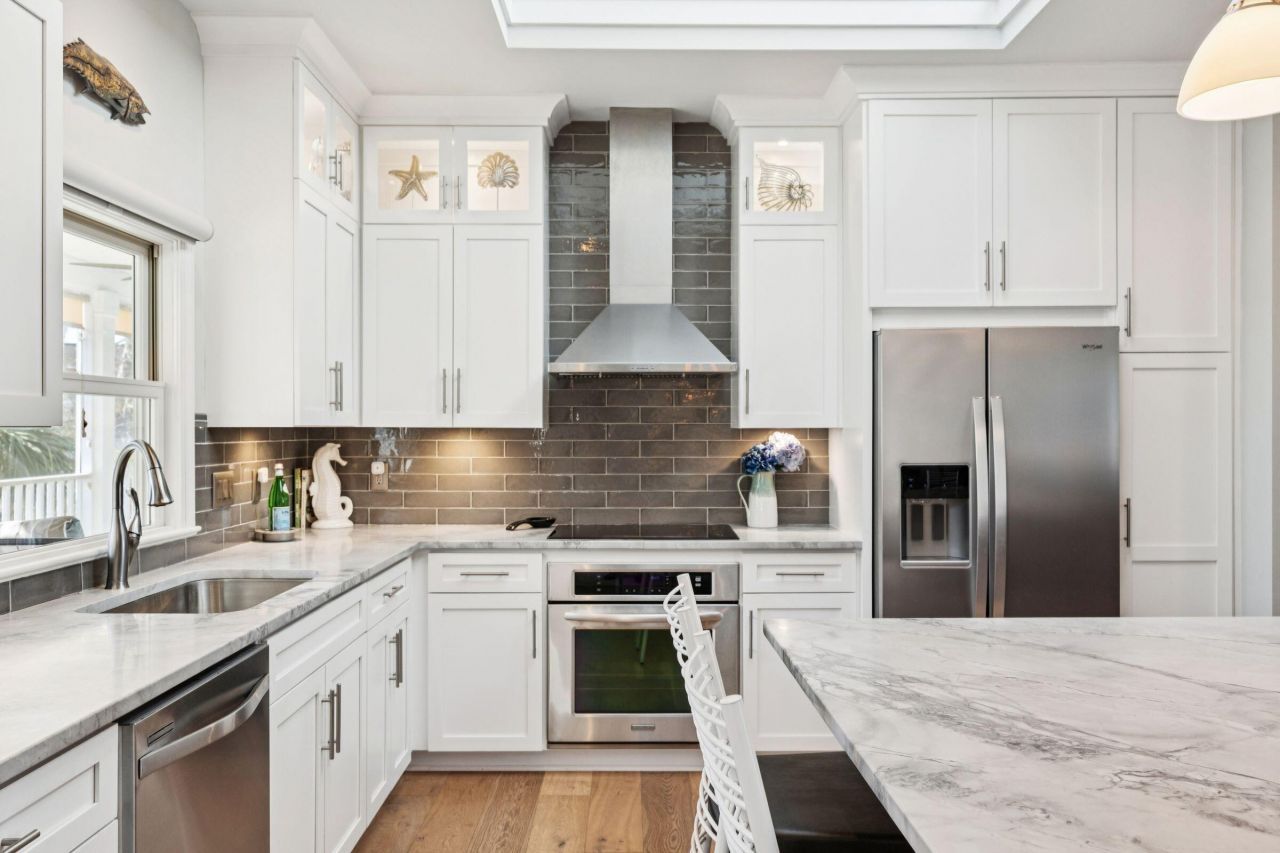 1551 Ben Sawyer Boulevard Photo 9