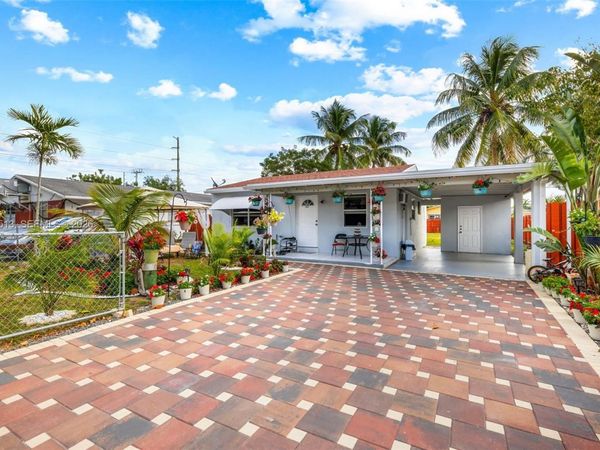 2210 Roosevelt St, Hollywood, FL 33020