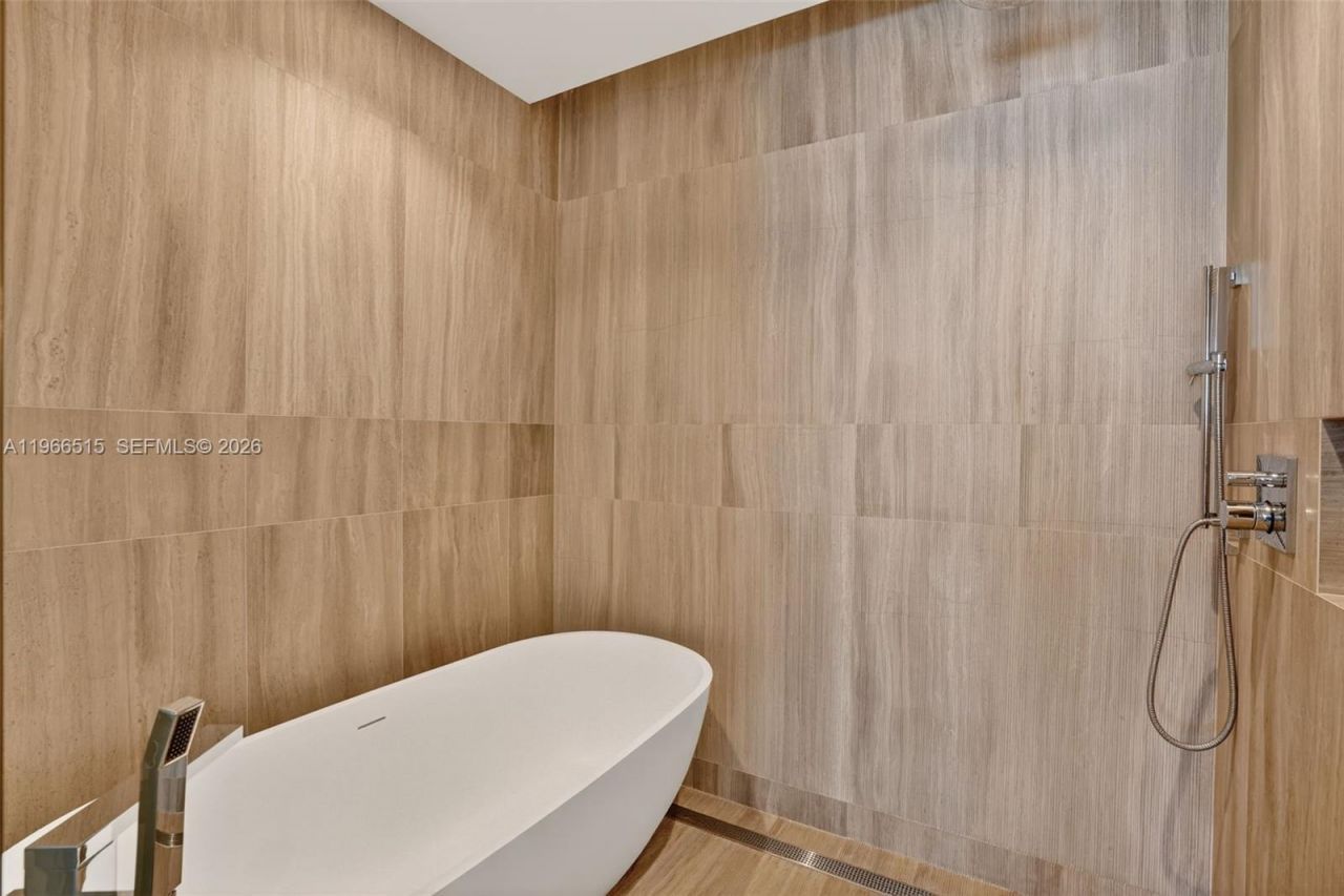 5775 Collins Ave, Unit 506, Miami Beach, FL 33140 Photo