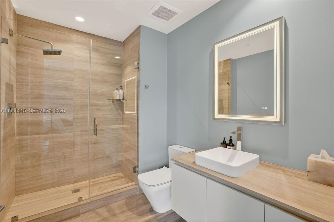 5775 Collins Ave, Unit 506, Miami Beach, FL 33140 Photo