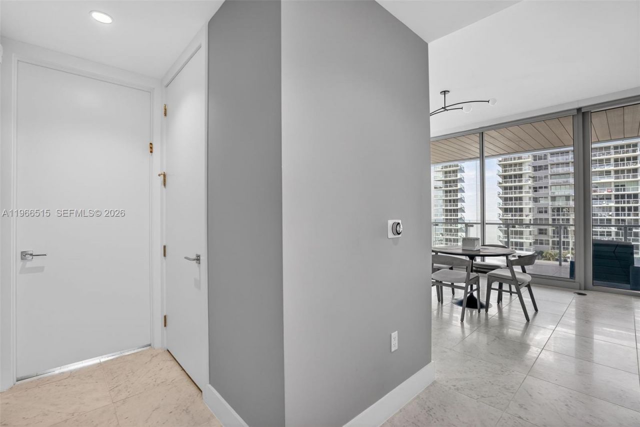 5775 Collins Ave, Unit 506, Miami Beach, FL 33140 Photo