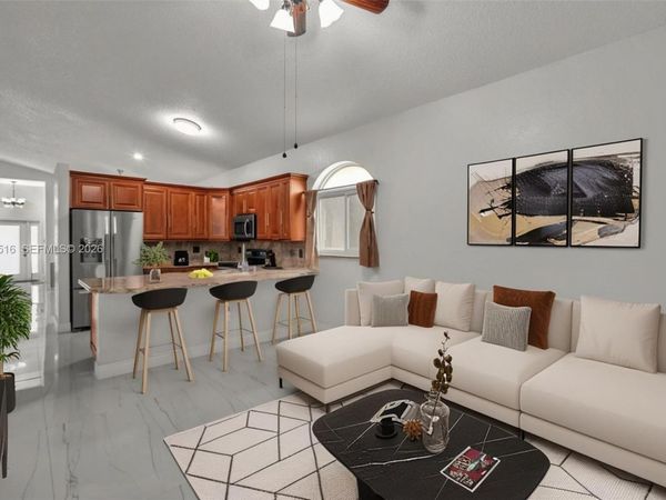 544 NW 159th Ln, Pembroke Pines, FL 33028