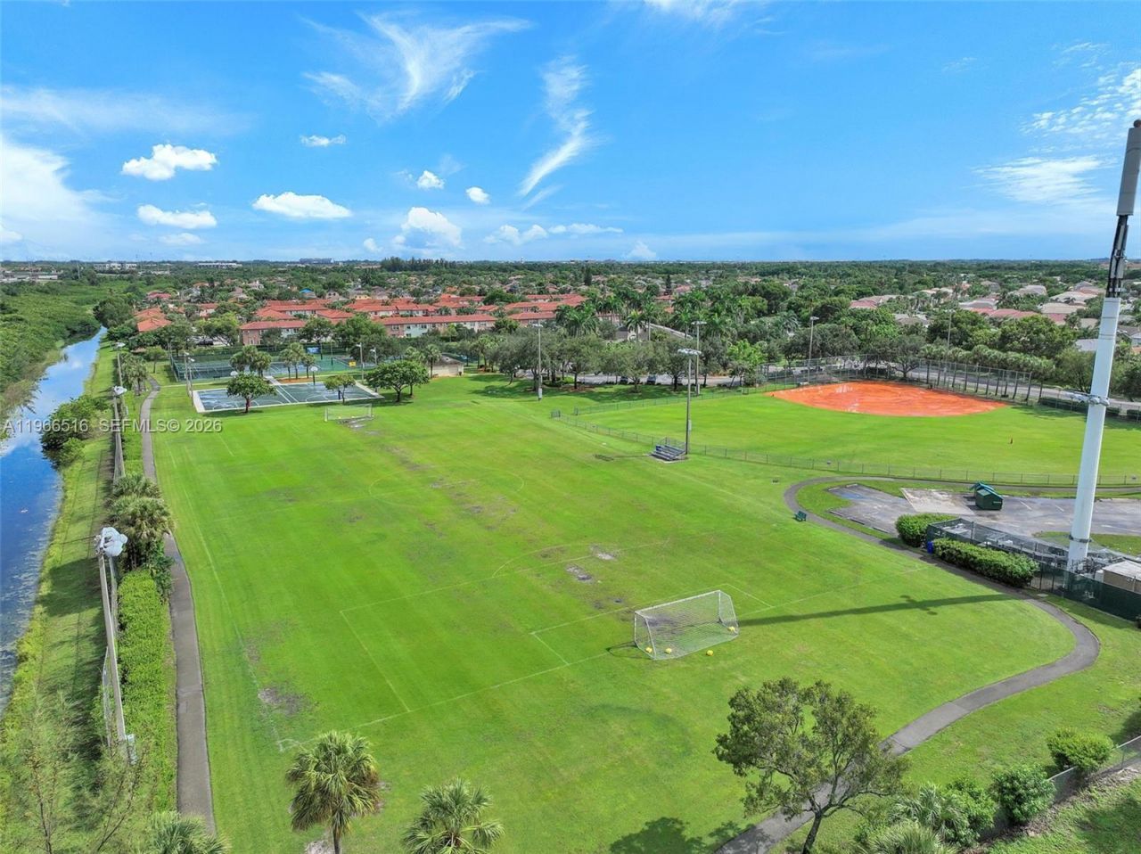 544 NW 159th Ln, Pembroke Pines, FL 33028 Photo