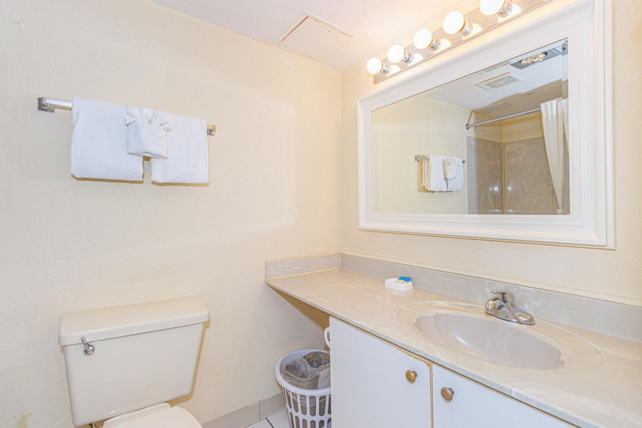 1304 N Ocean Blvd.  Photo 17