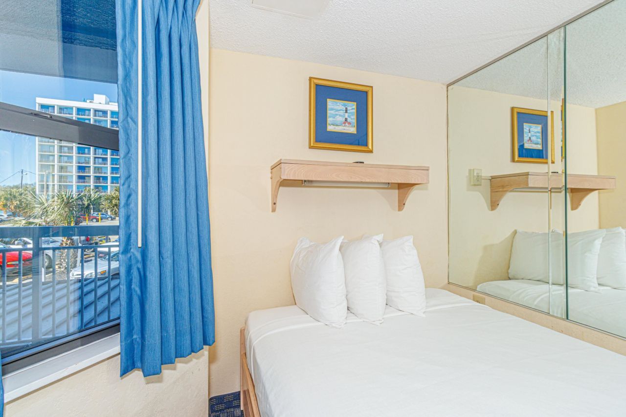 1304 N Ocean Blvd.  Photo 13