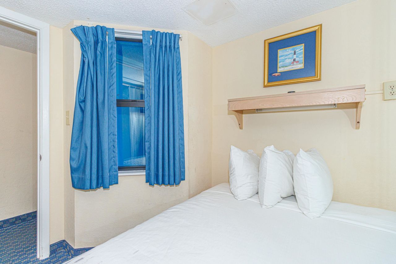 1304 N Ocean Blvd.  Photo 15