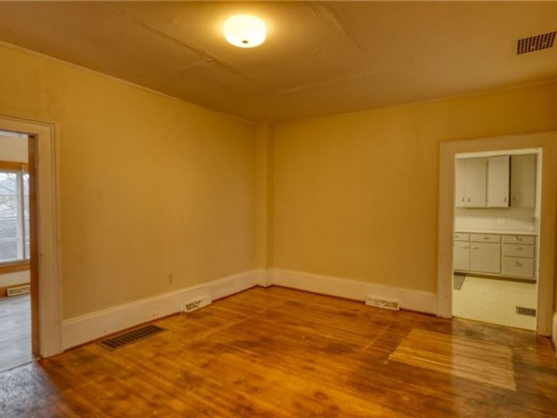 240 E Main Street, Quaker City, OH 43773 Photo 8