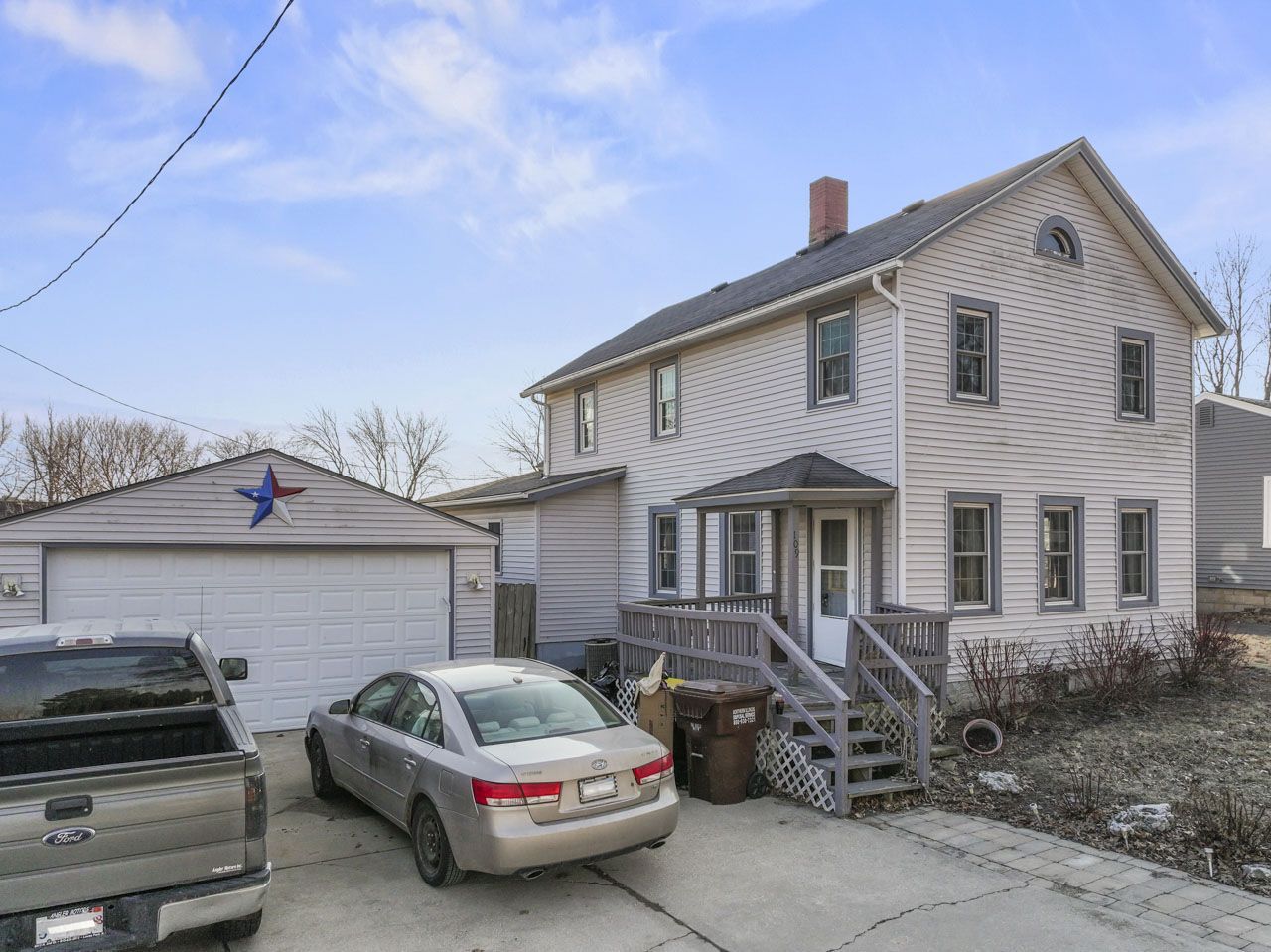 109 E Cherokee Avenue, Shabbona, IL 60550 Main Photo