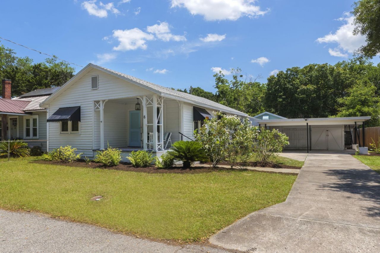 8 Poinciana Ave, Saint Augustine, FL 32084 Main Photo