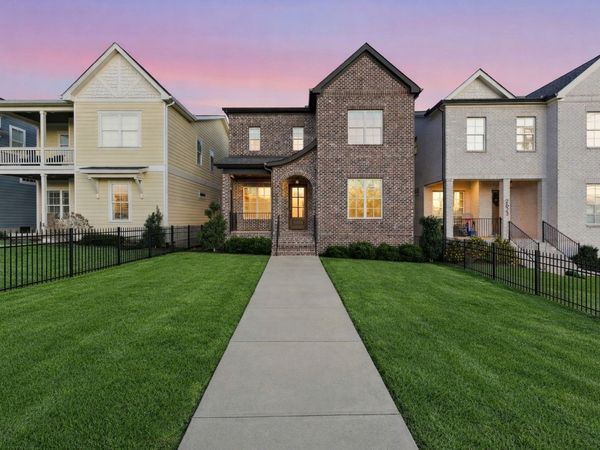 2621 Barclay Dr, Nashville, TN 37206