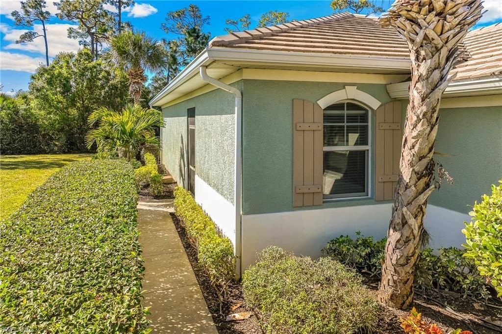 10614 Camarelle Cir N, Fort Myers, FL 33913 Photo