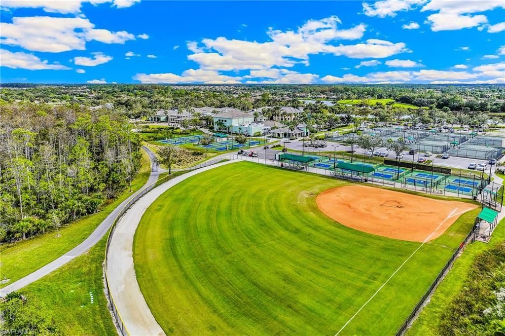 10614 Camarelle Cir N, Fort Myers, FL 33913 Photo