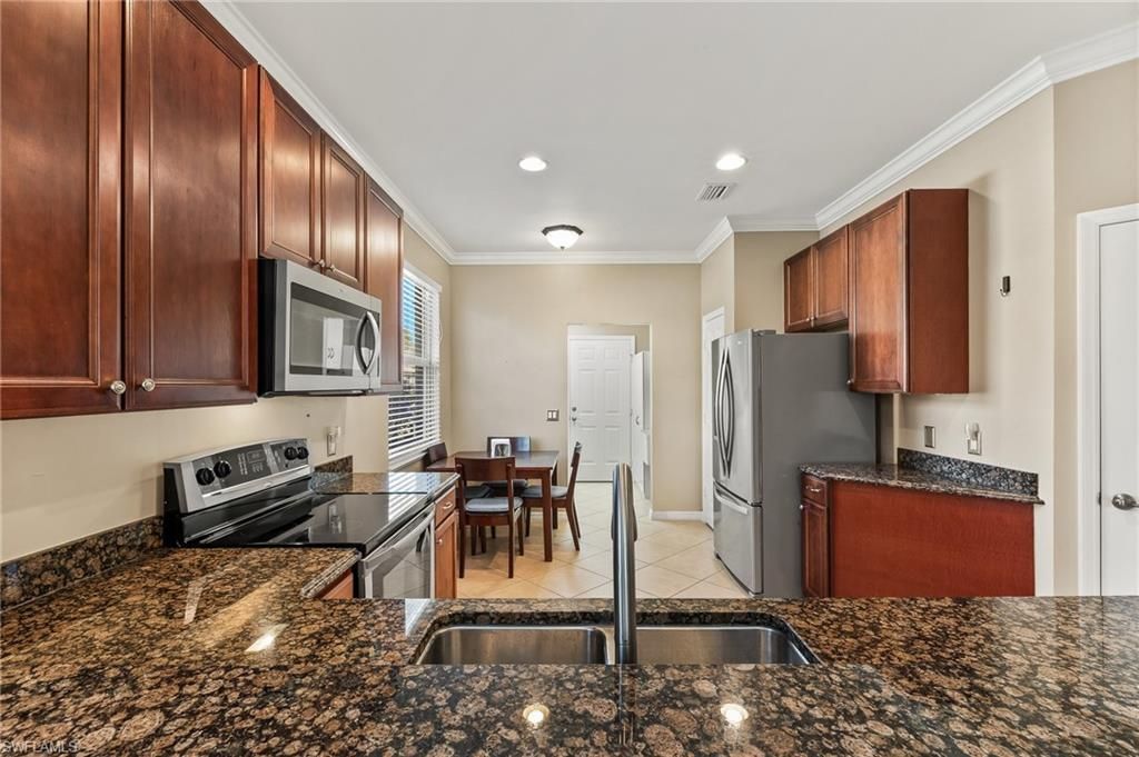 10614 Camarelle Cir N, Fort Myers, FL 33913 Photo