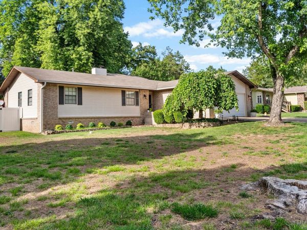 1401 S Kingswood Way, Mountain Home, AR 72653