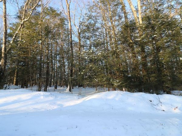 35 Ladd Rd, Sturbridge, MA 01566