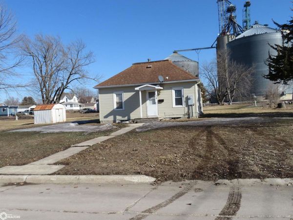 609 4th St NW, Clarion, IA 50525