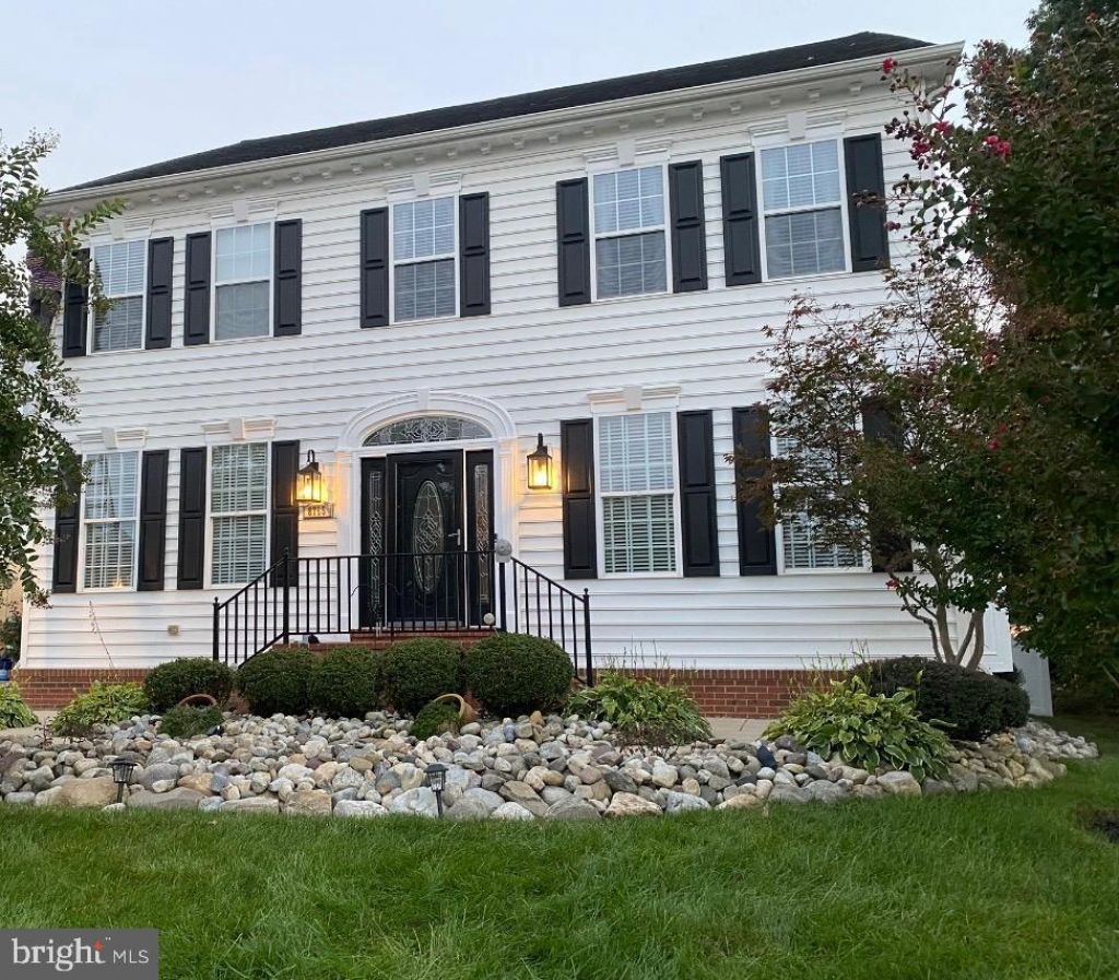 8765 Bancroft Drive, Waldorf, MD 20603 Main Photo