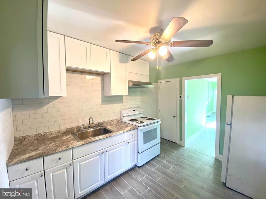 1107 W Colona Street, Philadelphia, PA 19133 Main Photo