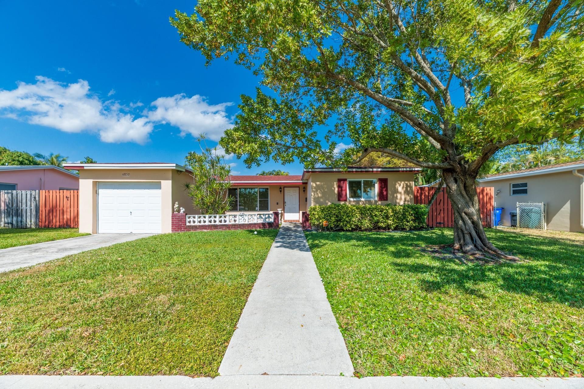 6853 NW 2nd St, Margate, FL 33063 Photo