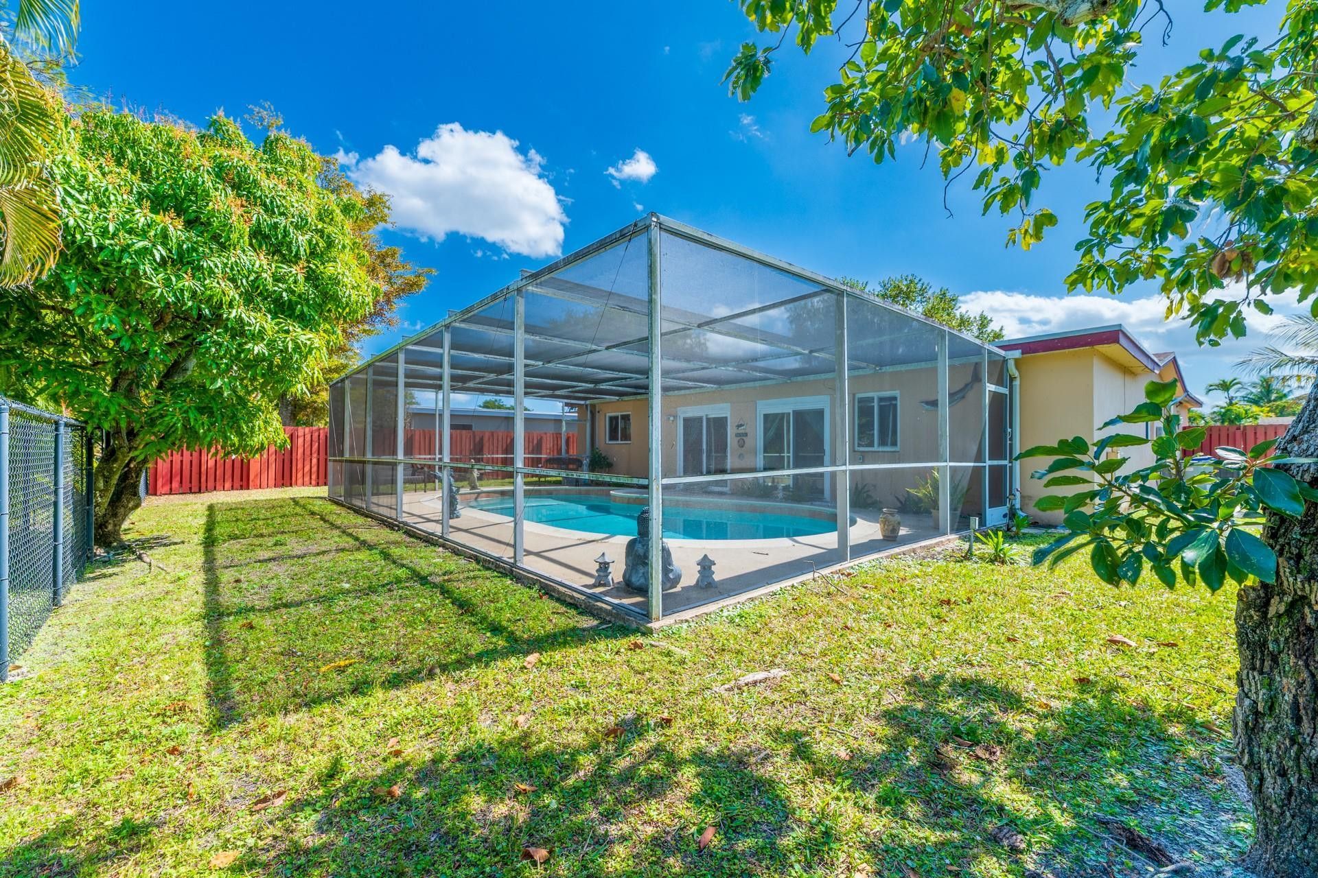 6853 NW 2nd St, Margate, FL 33063 Photo