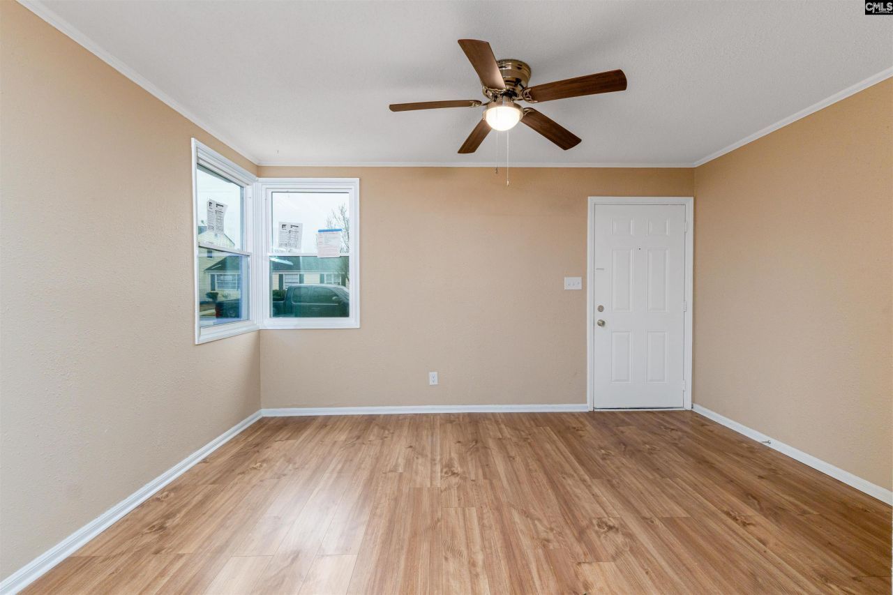 320 S Beltline  Photo 4