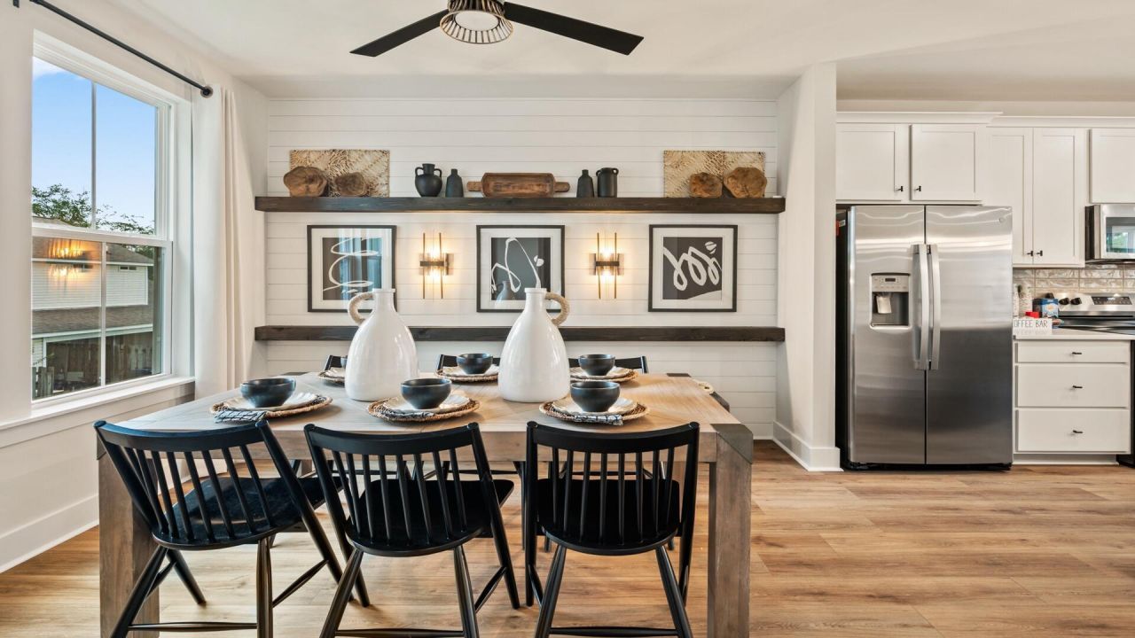 4633 Forest Hills Drive Photo 8