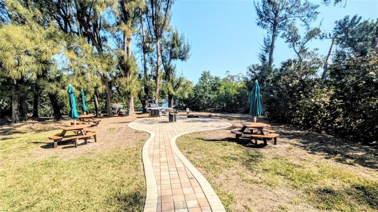 3240 Gulf Of Mexico Drive, Unit B504, Longboat Key, FL 34228 Photo