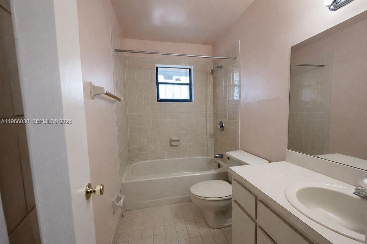 550 SW 115th Ave, Unit 310F, Sweetwater, FL 33174 Photo