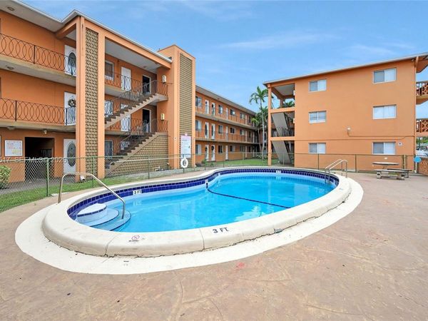 2330 NW 11th St , Unit 2, Miami, FL 33125