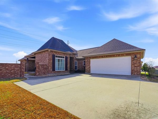 2501 South View Drive, Lake Charles, LA 70605