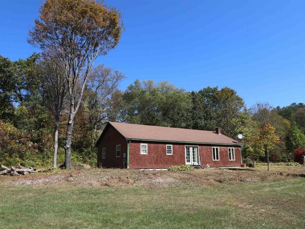 85 Parker Hill Road, Rockingham, VT 05101
