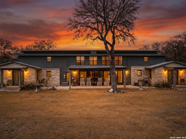 196 B Rock Bottom Rd, Hunt, TX 78024