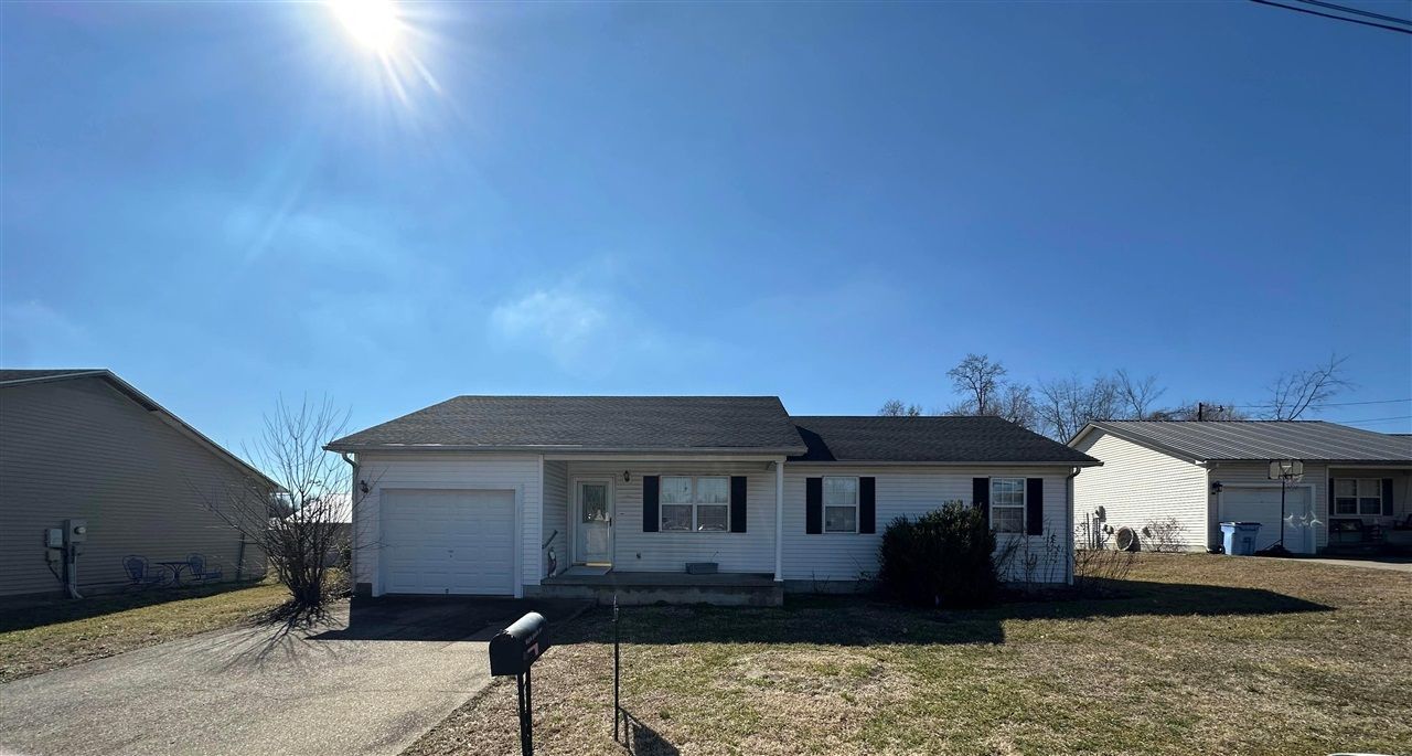 105 Cascade Court, Glasgow, KY 42141 Main Photo