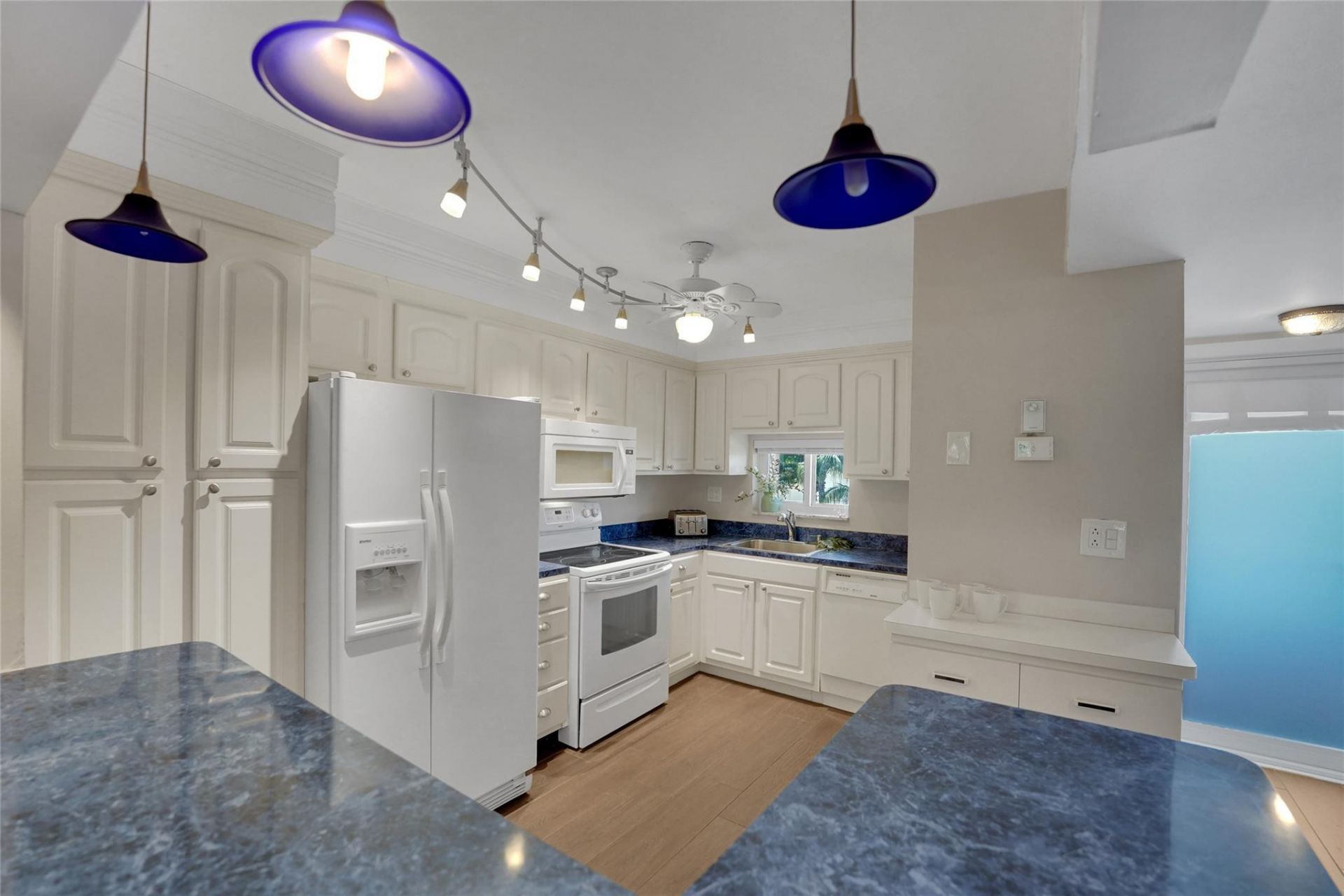 8980 S Hollybrook Boulevard, Unit 304, Pembroke Pines, FL 33025 Photo