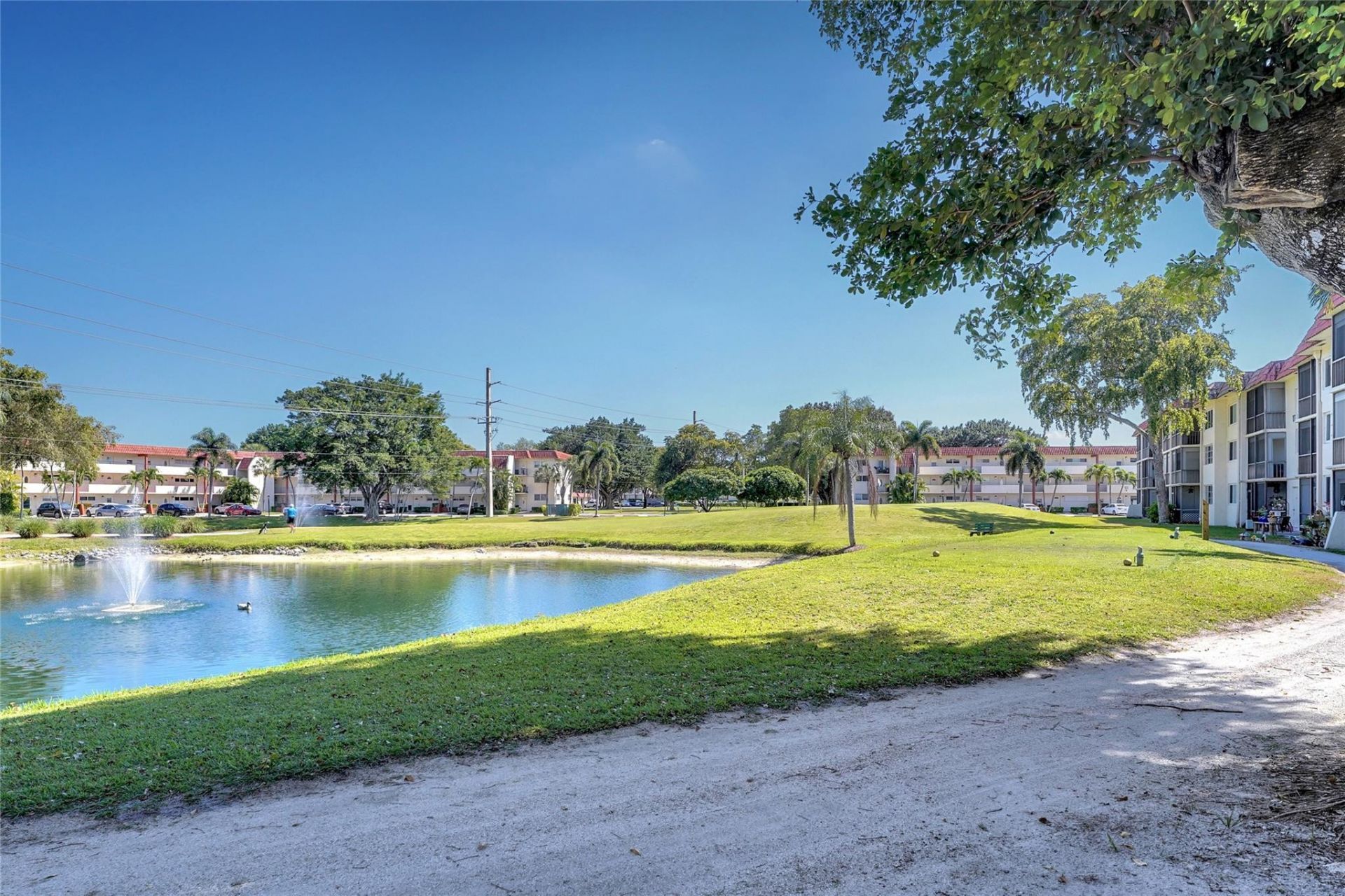 8980 S Hollybrook Boulevard, Unit 304, Pembroke Pines, FL 33025 Photo