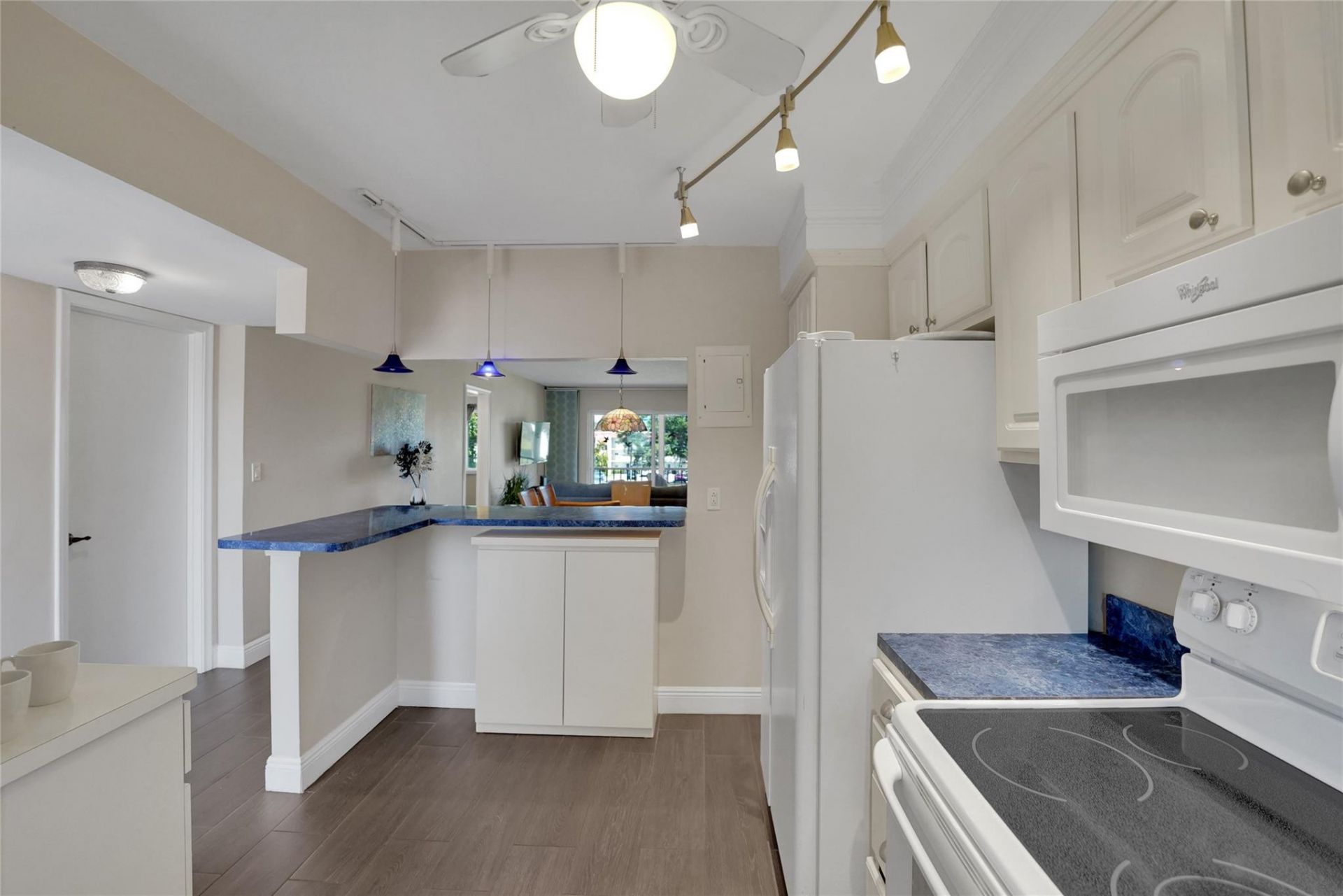 8980 S Hollybrook Boulevard, Unit 304, Pembroke Pines, FL 33025 Photo