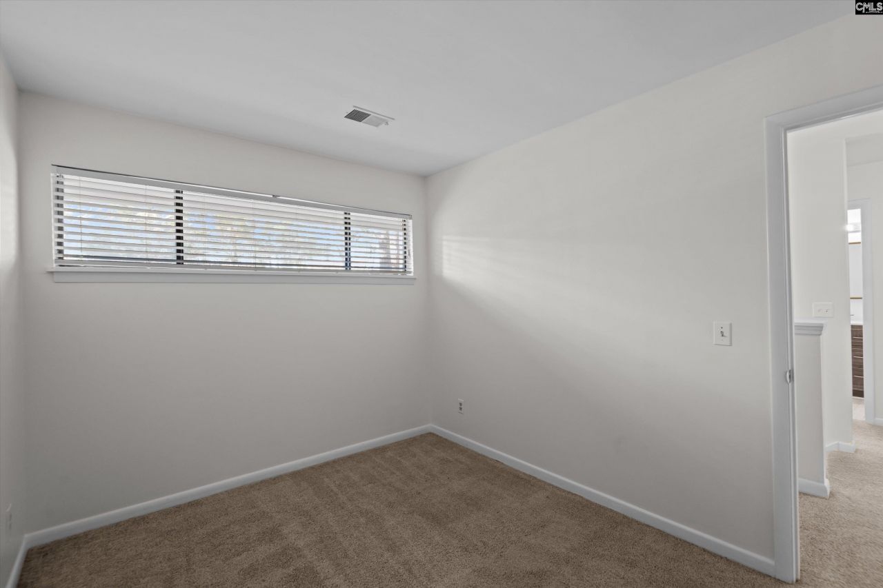 140 Forest Fern Road Photo 24