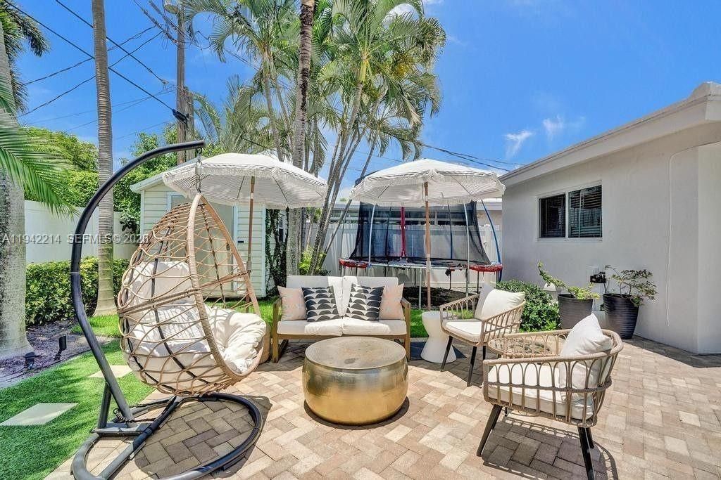 2080 NE 65th St, Fort Lauderdale, FL 33308 Photo