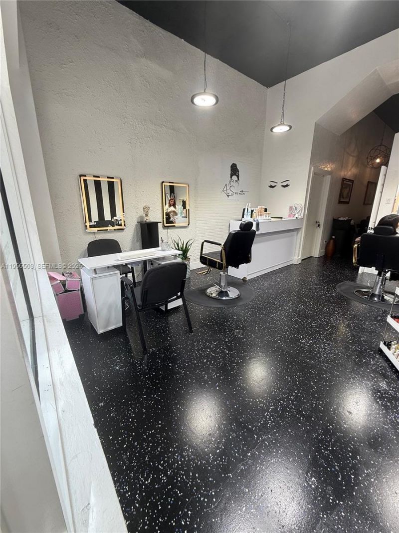 120 S Dixie Hwy, West Palm Beach, FL 33401 Photo